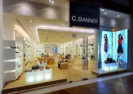 面對國際知名品牌強勢入駐國內市場,千由產品品牌躍升時尚集團迫在眉睫 集和經過縝密的品牌檢測與評估,第一時間定制一套完美品牌提升策略,及時幫助千渡過危機